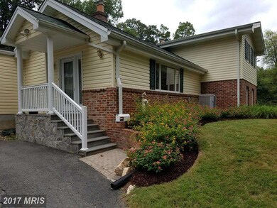 11419 Mapleview Dr, Silver Spring, MD 20902 - photo 2