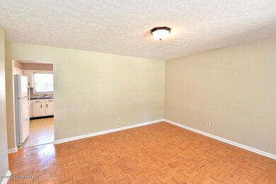 2917 Arlington Ct, Louisville, KY 40299 - photo 6