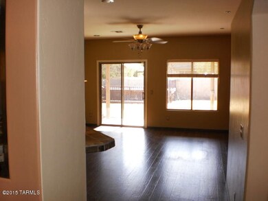 310 E CALLE ALBITA 001