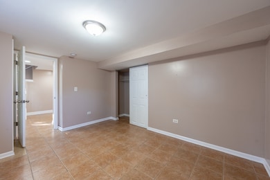 7 Cardinal Ln, Carpentersville, IL 60110 - photo 2