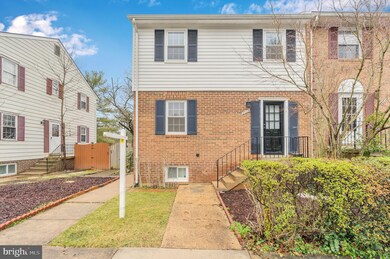 9223 Burke Rd, Burke, VA 22015 - photo 2