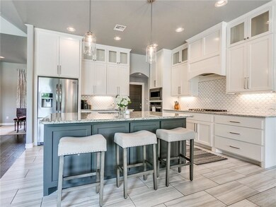 Kitchen:  7 ft island ! And the perfect open conce