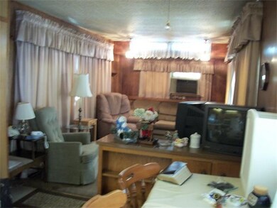 1515 Vfw Pkwy unit 69R, West Roxbury, MA 02132 - photo 3