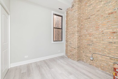 2450 S Oakley Ave unit 2R, Chicago, IL 60608 - photo 4