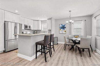 270 Whispering Pines Dr, Fenton, MI 48430 - photo 7