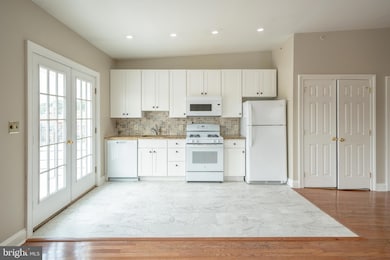 345 W Chestnut St unit 6, West Chester, PA 19380 - photo 2