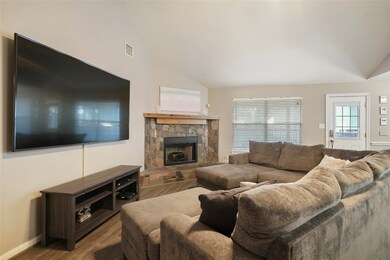 718 Shadberry Dr, Magnolia, TX 77354 - photo 7