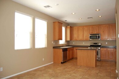 Eat-In Kitchen
