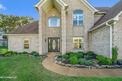 5847 Strawberry Pointe Cove, Southaven, MS 38672 - photo 2