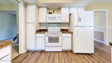 946 E Thomas L Pkwy, Lansing, MI 48917 - photo 5