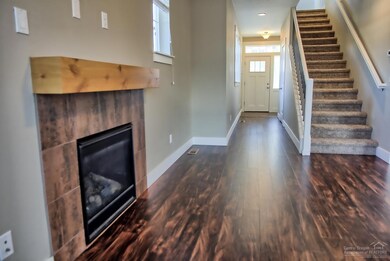 1027 SE Leonel Ln, Bend, OR 97702 - photo 7