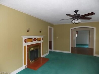 818 Sherwood Rd, Asheboro, NC 27205 - photo 3