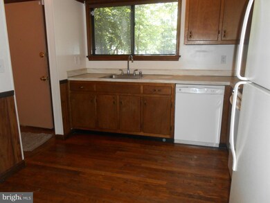 23330 Red Oak Ct, California, MD 20619 - photo 7