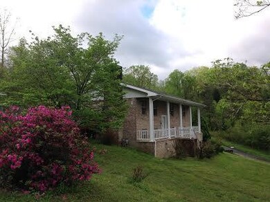 Front view of home