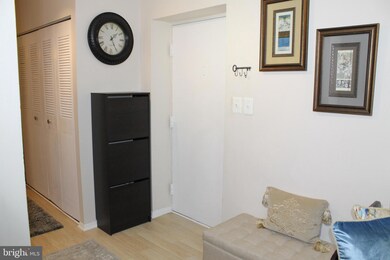 Lafayette Park unit 506, Falls Church, VA 22041 - photo 2