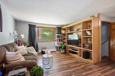 138 Lake St, Swanton, VT 05488 - photo 4