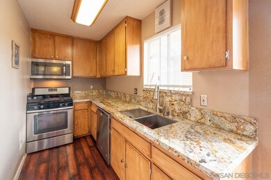 8166 Lemon Grove Way unit D, Lemon Grove, CA 91945 - photo 5