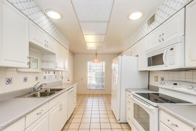 10221 W Mission Ln, Sun City, AZ 85351 - photo 2