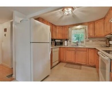 10 Merrill Ave, Kingston, NH 03848 - photo 5