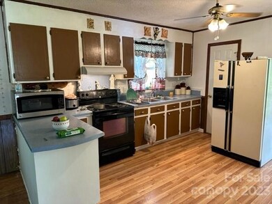 525 Lee Dr, Shelby, NC 28152 - photo 6