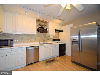 662 Manatawny St, Pottstown, PA 19464 - photo 6