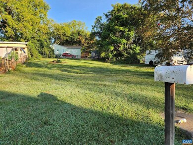 817 Nassau St unit 2, Charlottesville, VA 22902 - photo 3