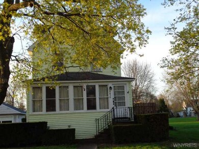 Exterior Front Front view with enclosed porch