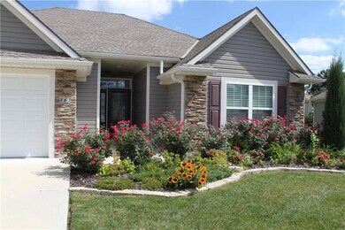 Beautiful Entry with Glass door and storm door.
