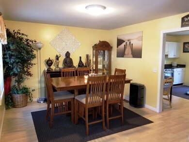 60 Armstrong St, West Springfield, MA 01089 - photo 6