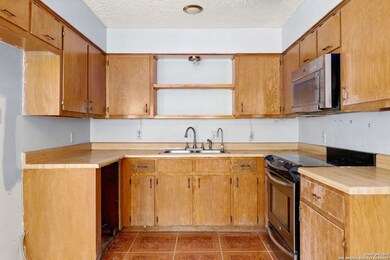 1005 Earle St, San Marcos, TX 78666 - photo 5