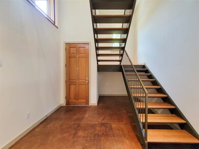 321 E 20th St, Houston, TX 77008 - photo 2