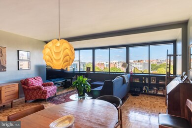 Watergate East Residences unit 1005-N, Washington, DC 20037 - photo 2