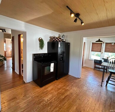 375 E Harrison Ave, Wabash, IN 46992 - photo 6