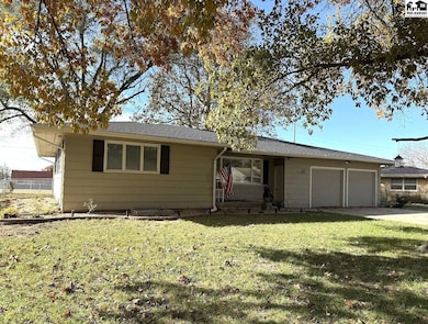 505 S Maple St, Inman, KS 67546 - photo 2