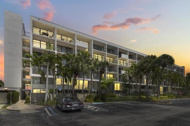 Lakeshore Club unit 607, West Palm Beach, FL 33401 - photo 2