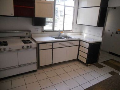 1054 Webster Ln, Des Plaines, IL 60016 - photo 6