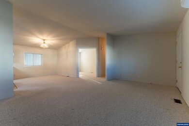 2601 NE Jack London St unit 135 St, Corvallis, OR 97330 - photo 2