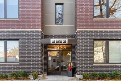 3653 W Barry Ave unit 4W, Chicago, IL 60618 - photo 2