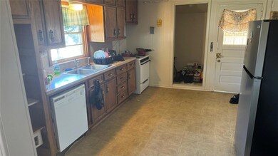 812 W Shepherd St, Denison, TX 75020 - photo 4