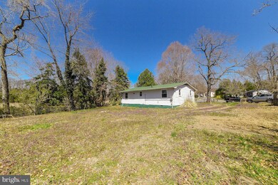 12427 Channelview Dr, Newburg, MD 20664 - photo 3