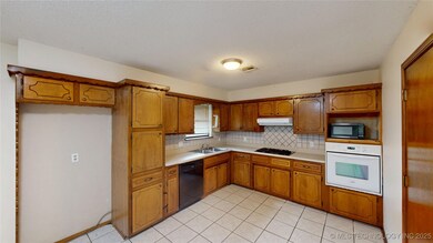 680 E 133rd Place, Glenpool, OK 74033 - photo 5