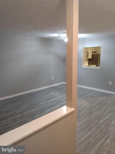 18660 Winding Creek Place, Germantown, MD 20874 - photo 4