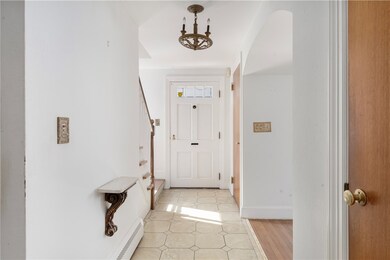 4 Cole Farm Ct, Providence, RI 02906 - photo 3