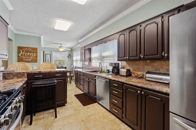 5812 S Adams St, Marion, IN 46953 - photo 7