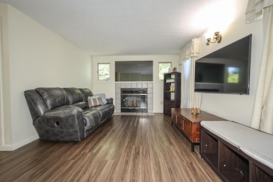 11 Albury Stone Cir unit U220, Nashua, NH 03063 - photo 7