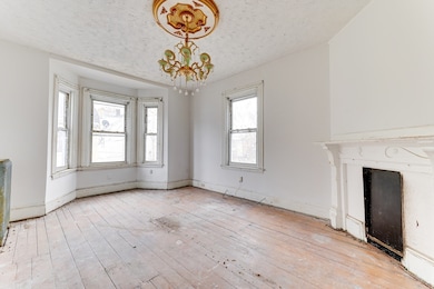 8 Weldon St, Boston, MA 02121 - photo 4