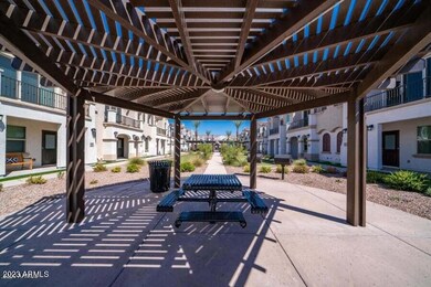 20220805211530495817000000-o