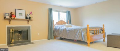 141 Bourbon Ct, Parkville, MD 21234 - photo 3