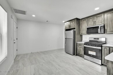 1107 Myrtle Ave-4