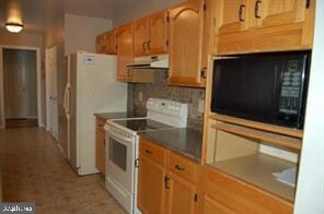 702 Apple Cross Rd, Harpers Ferry, WV 25425 - photo 2